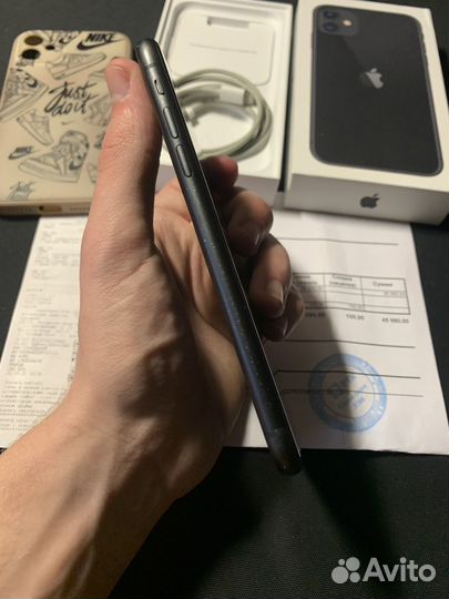 iPhone 11, 64 ГБ