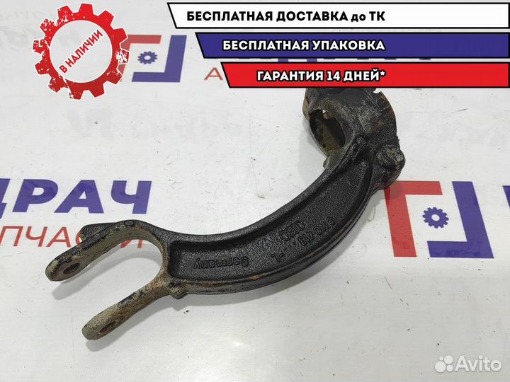 Кронштейн амортизатора нижний левый Audi A6 8K0413