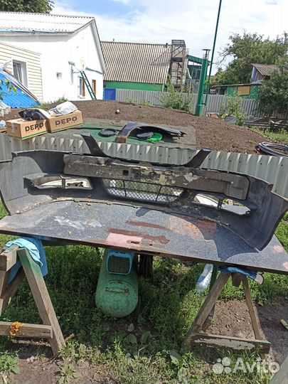 Продам бампер передний Ниссан Альмера Классик