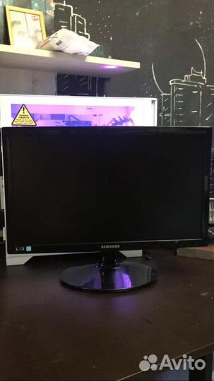 Монитор Samsung s19b300