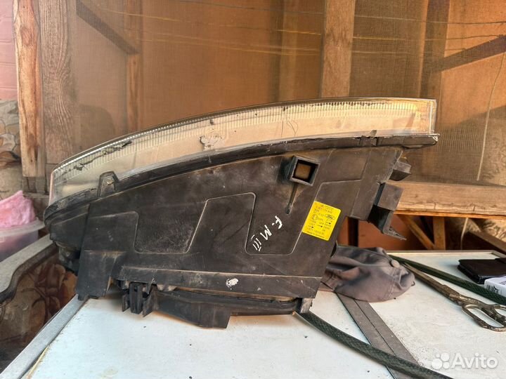 Фара передняя левая на Ford mondeo 3