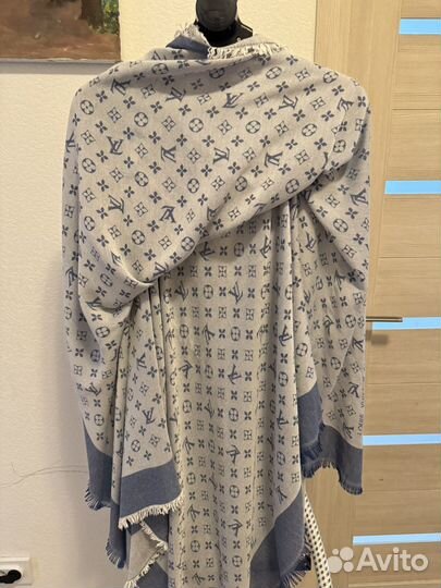 Louis Vuitton шаль
