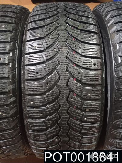 Bridgestone Blizzak Spike-01 235/60 R18 99R