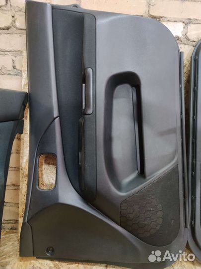 Обшивки дверей Mitsubishi Lancer 9