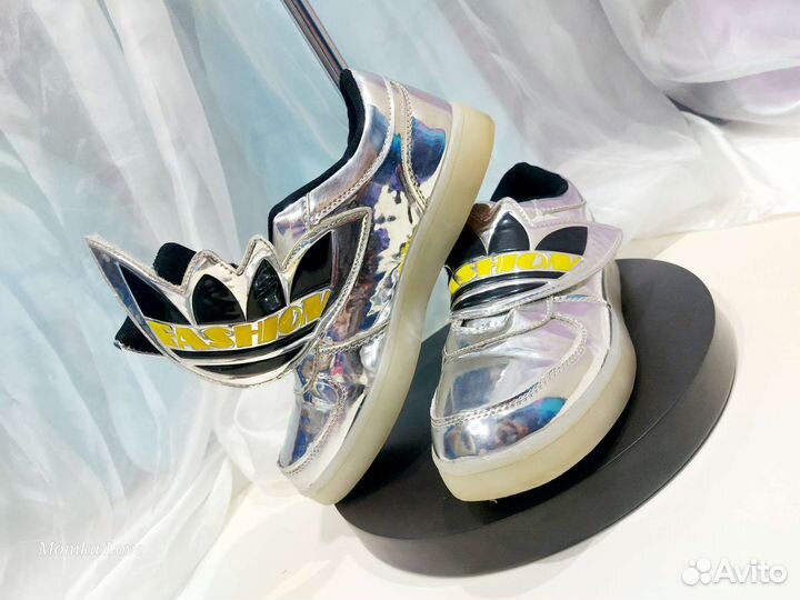 Кроссовки женские 36 размер новые