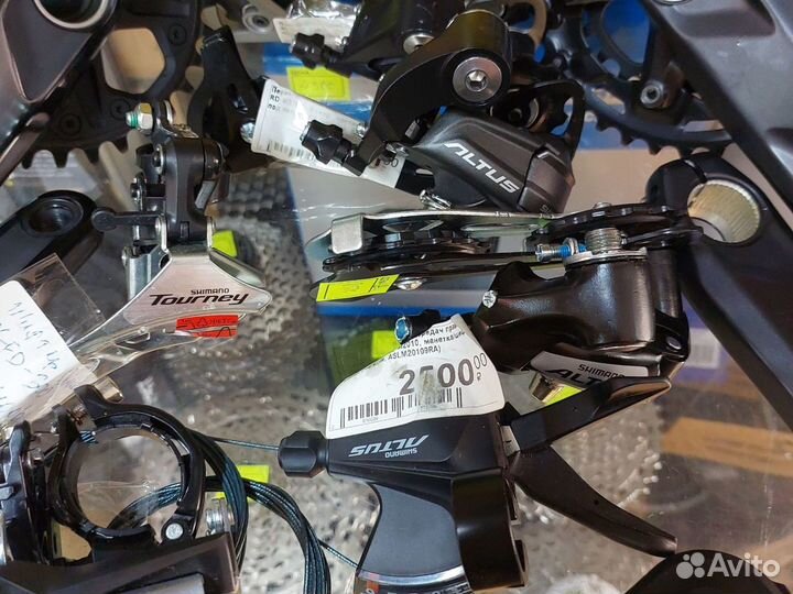 Шатуны и задние переключатель Shimano