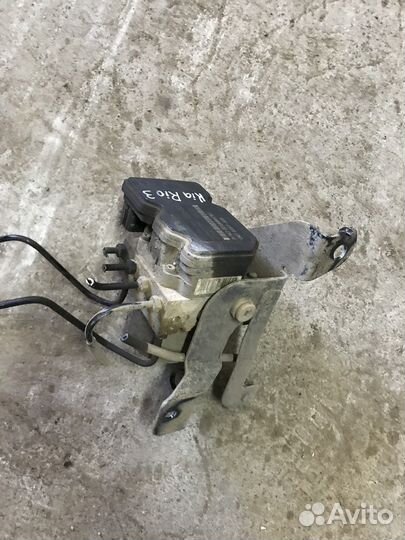 Блок ABS (насос) (Kia Rio)