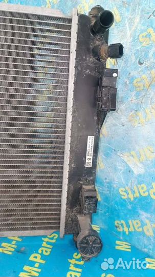 Радиатор охлаждения двигателя Nissan Leaf ZE0 2011