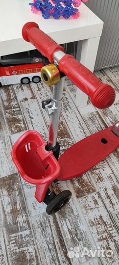 Самокат детский трехколесный