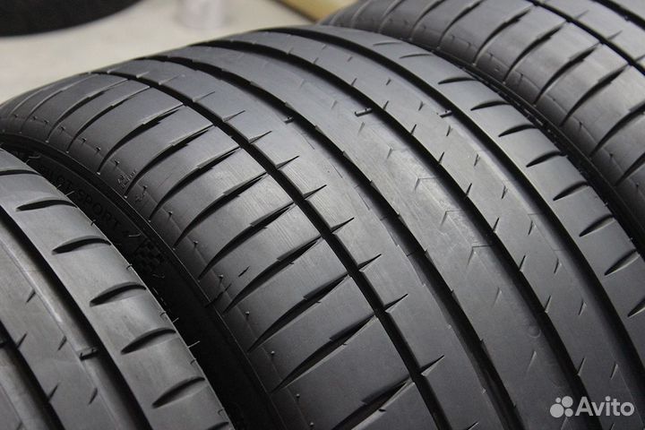 Michelin Pilot Sport 4 S 285/35 R22 106Y