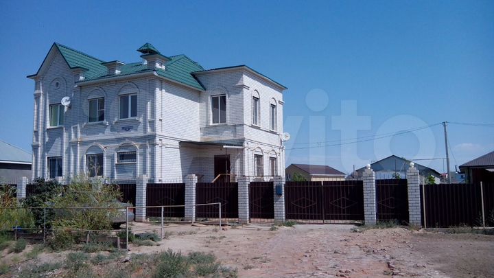 Дом 248 м² на участке 8,4 сот.