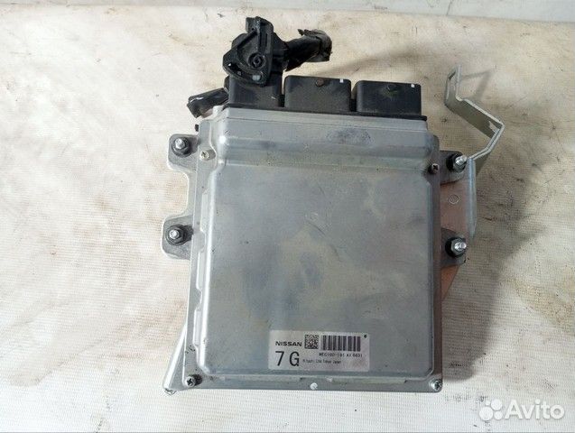 Блок управления двигателем Nissan Skyline