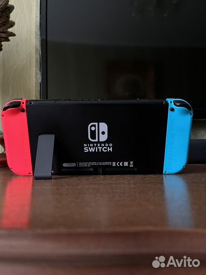 Nintendo switch rev 2 +чехол и 2 игры
