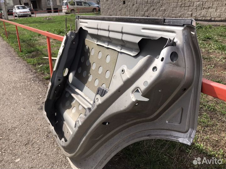 Задняя правая дверь туарег, каен