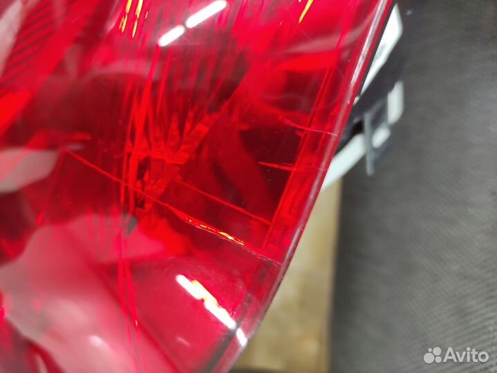 Фонарь задний правый на volkswagen polo