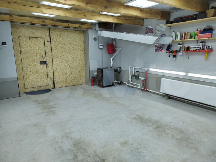 Гараж, > 30 м²