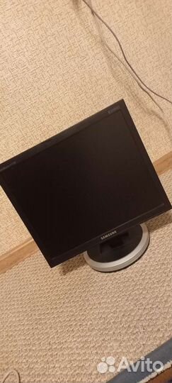 Монитор Samsung