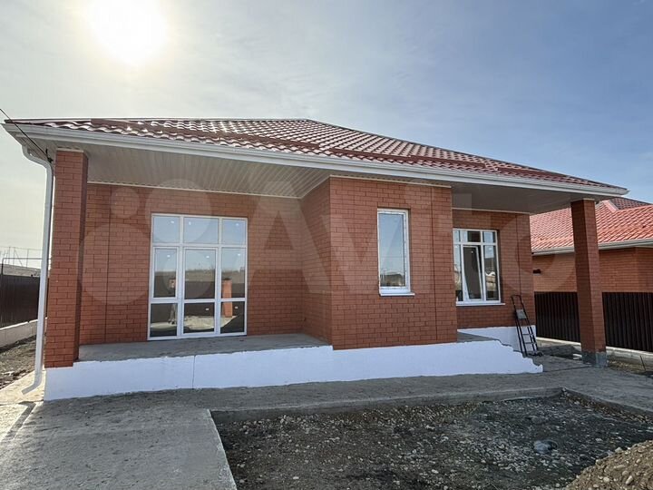 Дом 180 м² на участке 5 сот.