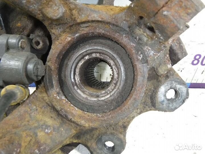 Кулак передний правый Opel Vectra B