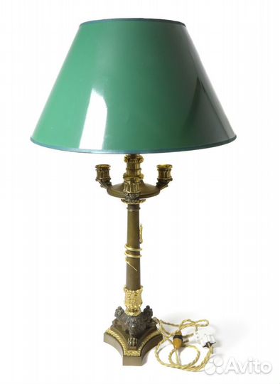 Настольная бронзовая лампа с абажуром. Европа, сер