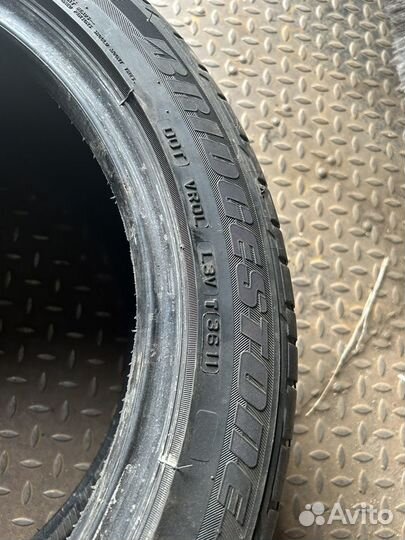 Bridgestone Potenza RE050A 235/45 R17