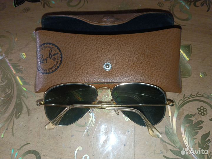 Солнцезащитные очки Ray Ban