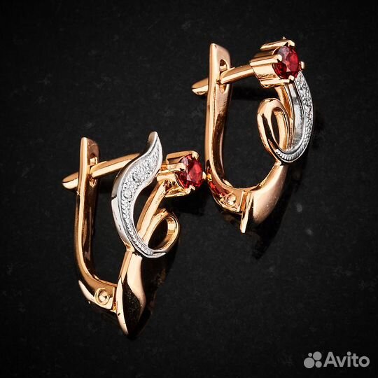Серьги из красного золота с гранатами и фианитами