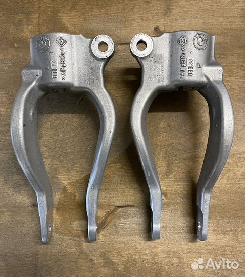 Крепление амортизационной стойки BMW G30