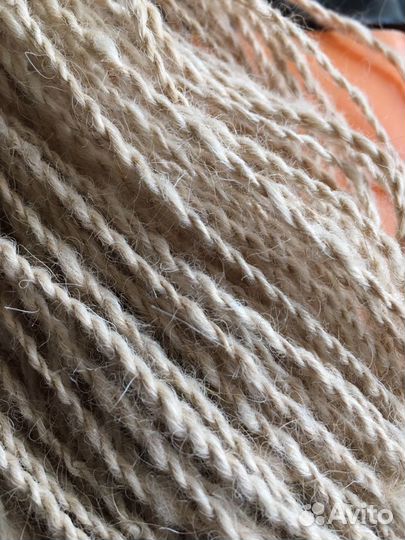 Пряду шерсть, вязаные носки