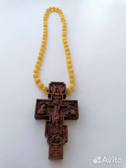 Крест из ценных пород