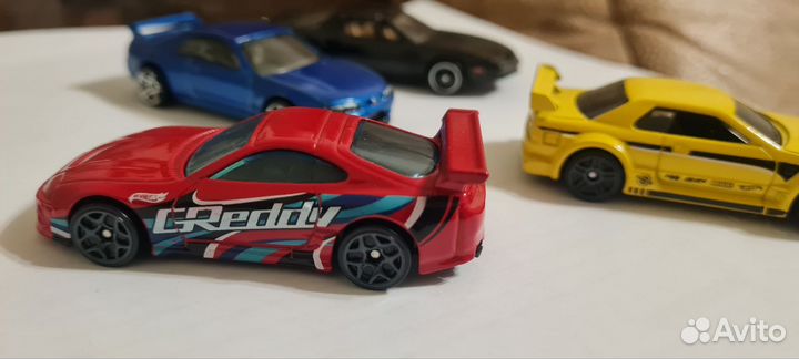 Машинки hotwheels