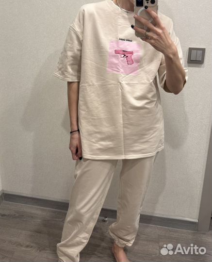 Костюм новый с биркой штаны футболка s