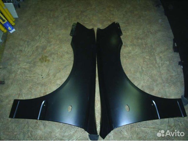 Крылья передние правое и левое Хендай Акцент 00-12
