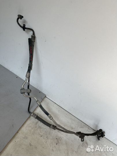 Трубки гура Пежо 308