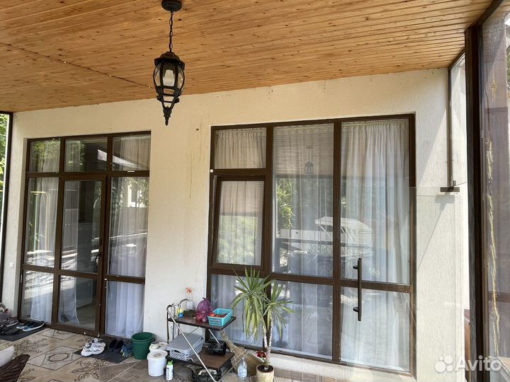 Оконная рама пластиковая