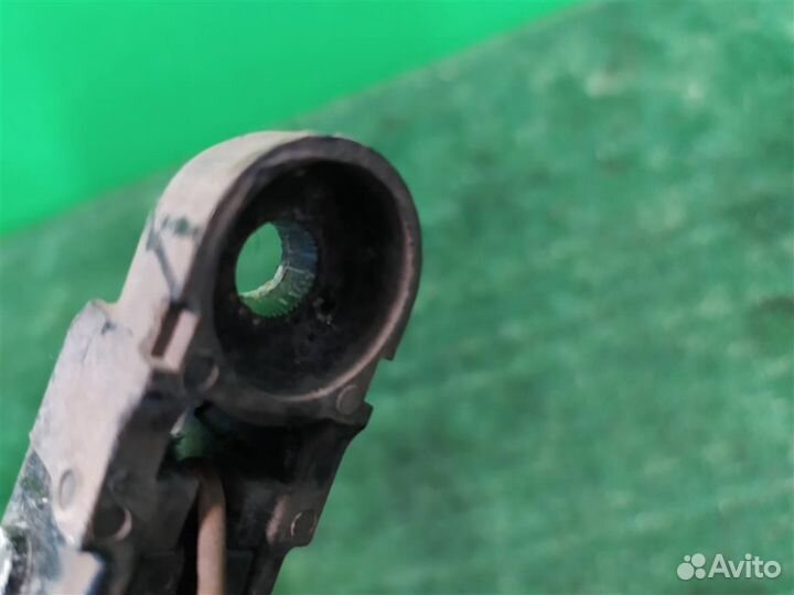 Поводок стеклоочистителя задний Opel Astra J 2010