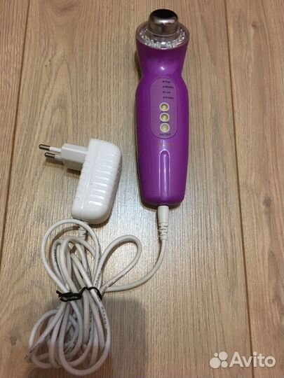 Массажер для лица Cleatone