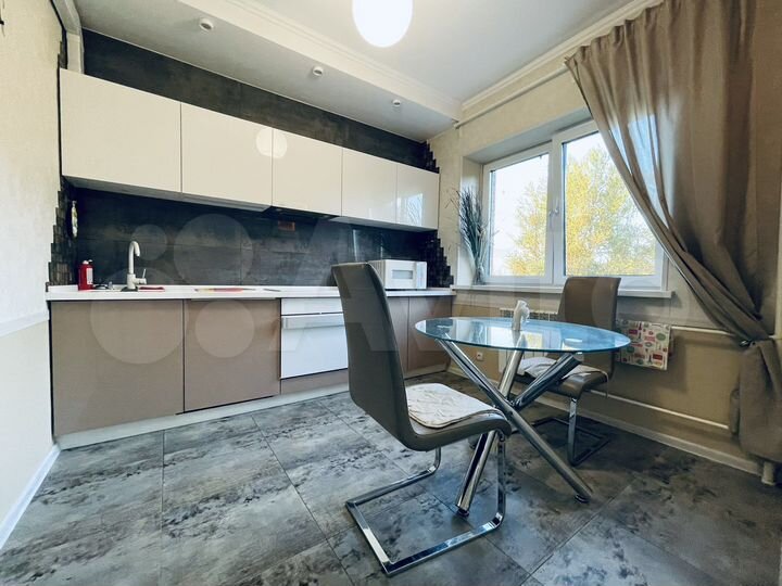 2-к. квартира, 75 м², 4/17 эт.