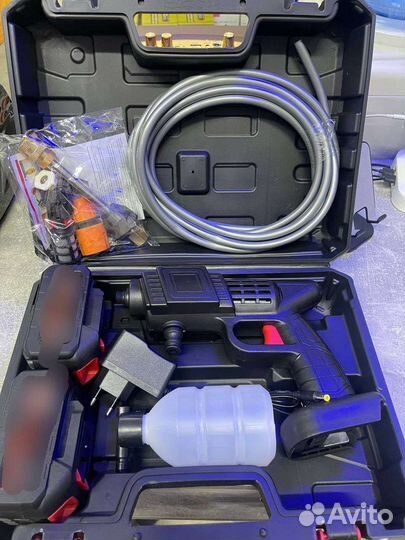 Автомойка аккумуляторная не высокого давления