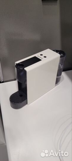 Капсульная кофемашина nespresso essenza mini