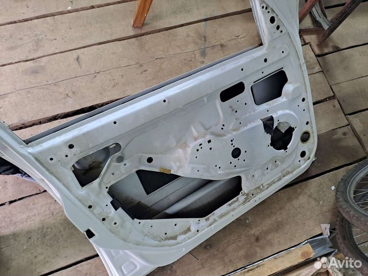 Дверь передняя водительская Kalina Granta