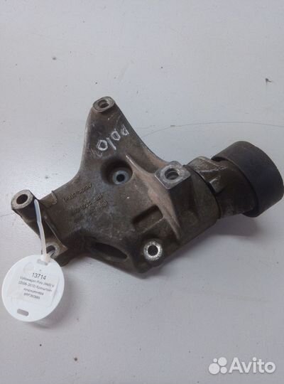 VW Polo (MK5) V кронштейн кондиционера