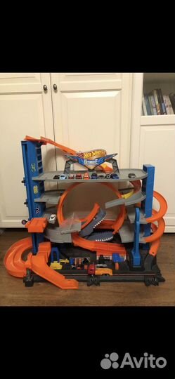 Hot wheels гараж с акулой