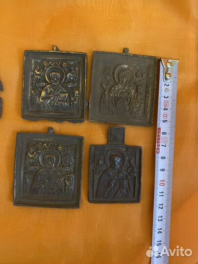 Старинные иконки и крест медная пластика литье