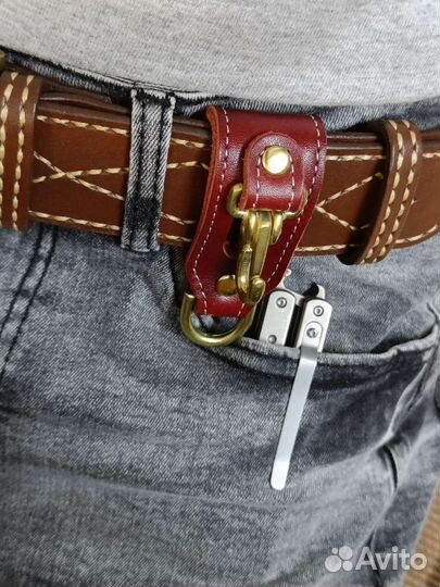 Кожаный держатель для ключей новый