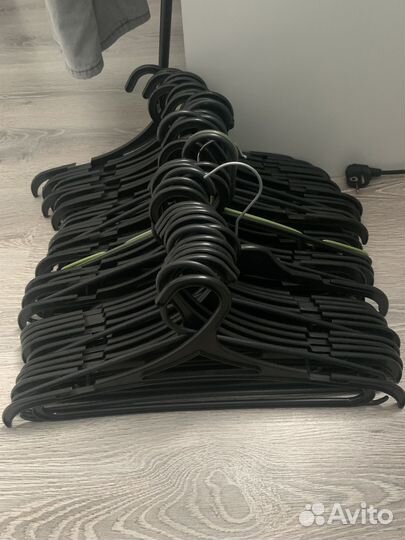 Вешалки плечики для одежды