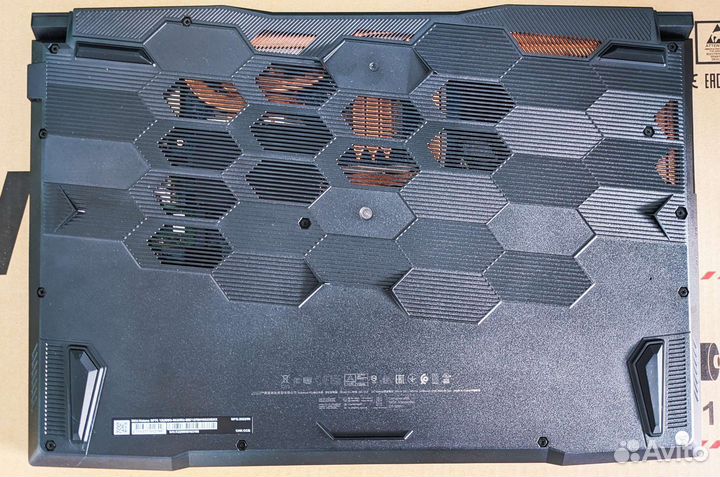 Мощный 17.3 игровой ноутбук MSI Katana