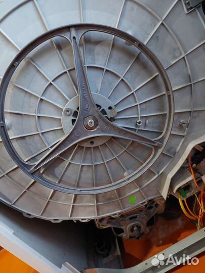 Стиральная машина с вертикальной загрузкой