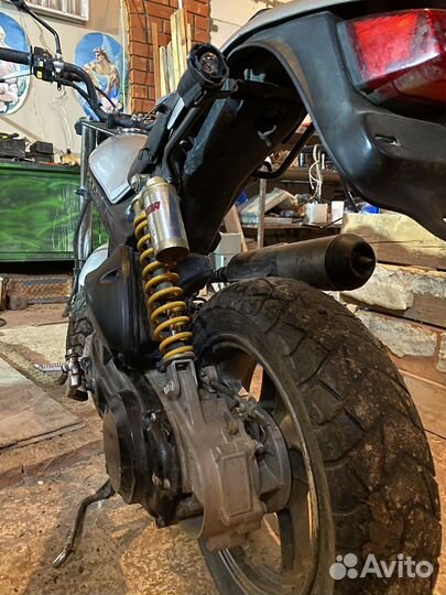 Скутер suzuki street magic