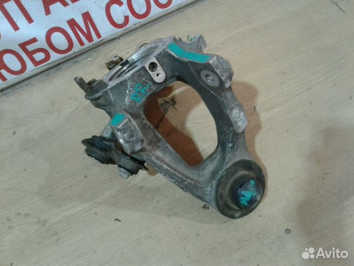 Поворотный левый кулак BMW X5 E70